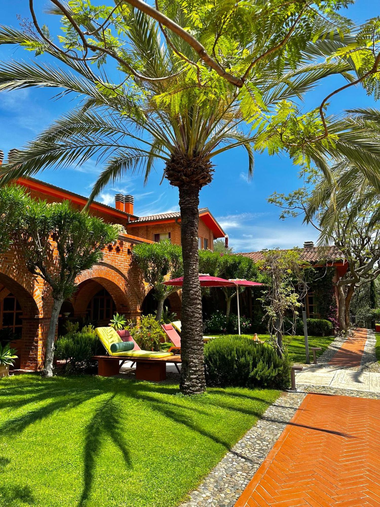 Relais San Damian Aparthotel Imperia Exterior photo